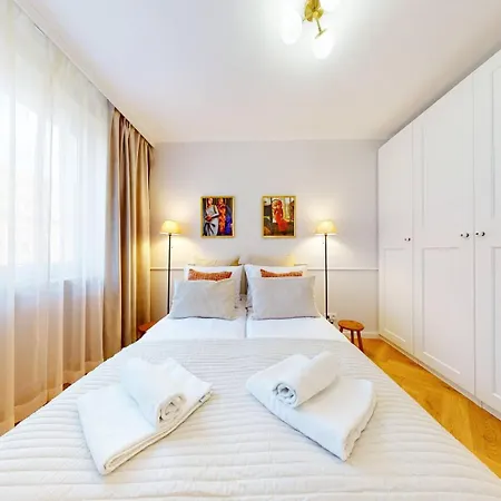 The Cashmere Center *