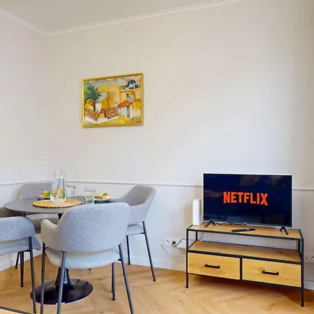 The Cashmere Center * 华沙