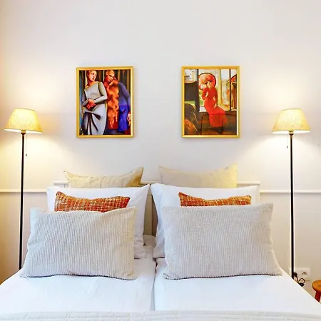 The Cashmere Center *