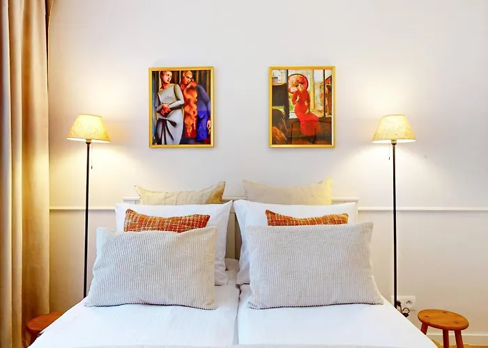 The Cashmere Center *